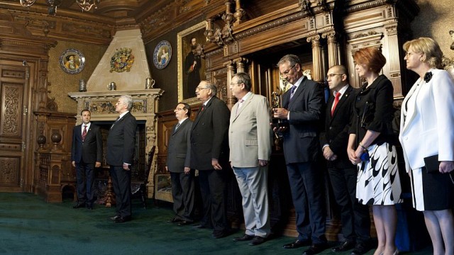 ccib_img_1368524733_biroul_regelui_S4